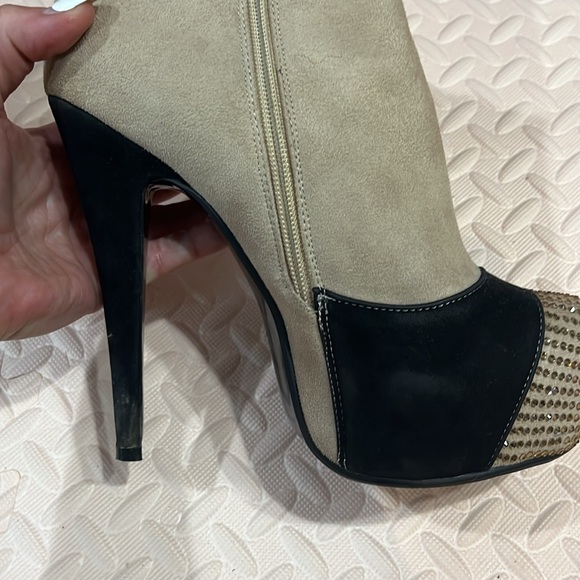 Luichiny Sandra Dee neigh black platform boots, Size 9 - Picture 6 of 10